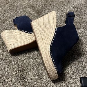 Kenneth Cole wedges